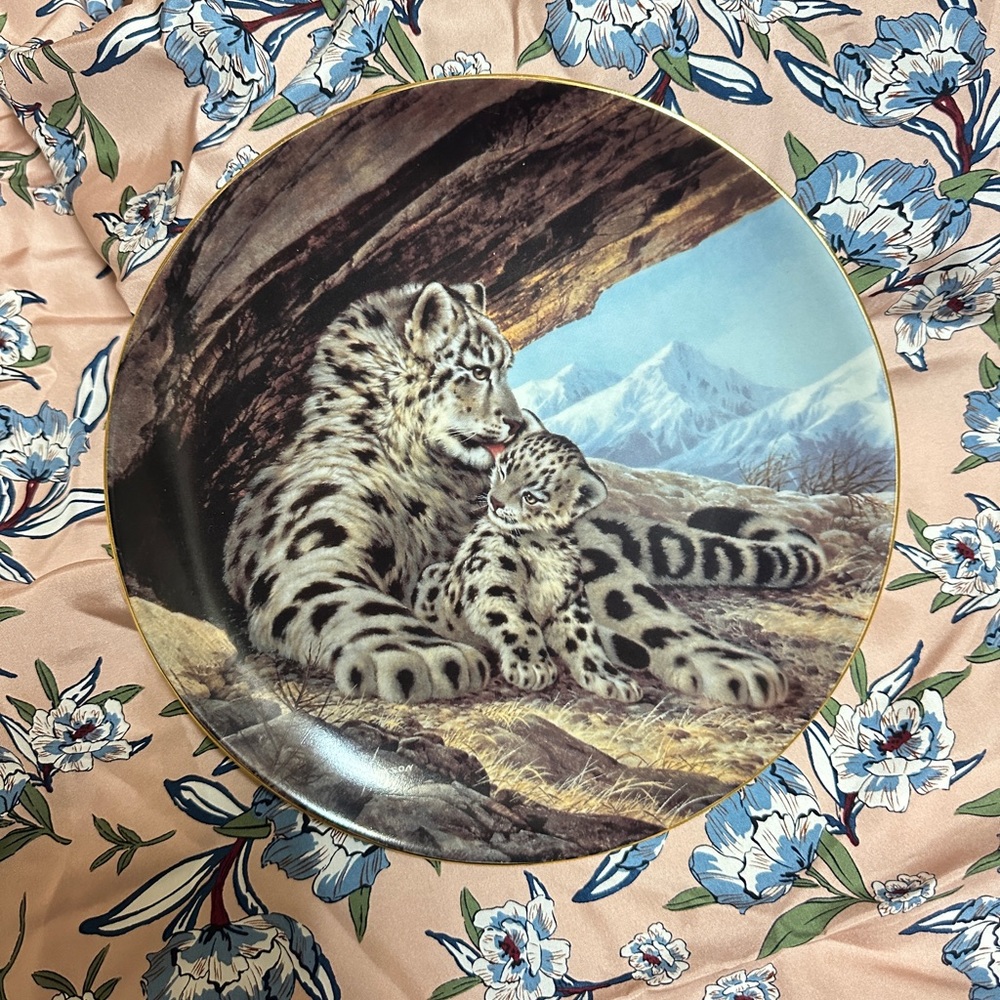 he snow leopard by Will Nelson collection plate